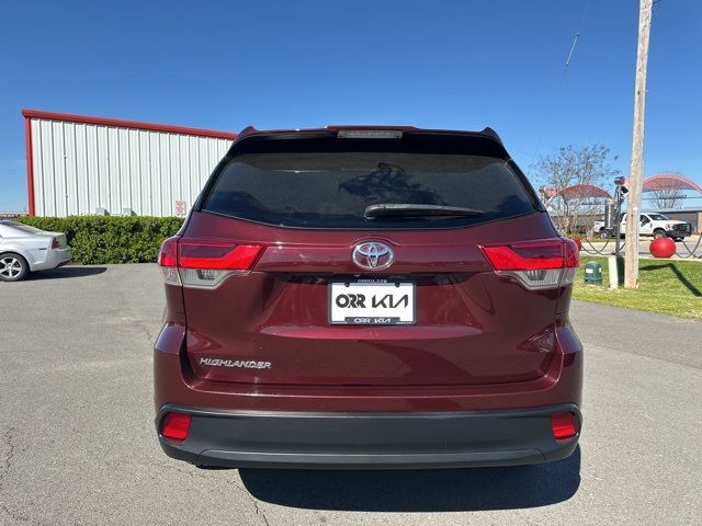2019 Toyota Highlander LE