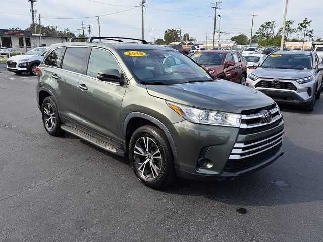 2019 Toyota Highlander LE