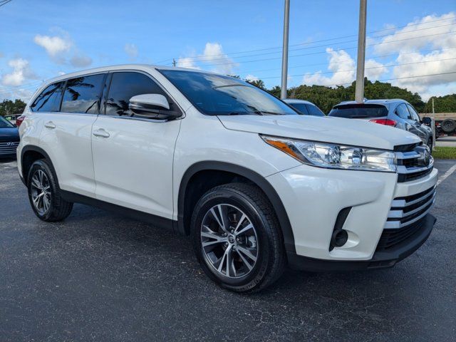 2019 Toyota Highlander LE