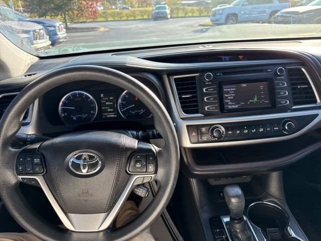 2019 Toyota Highlander LE