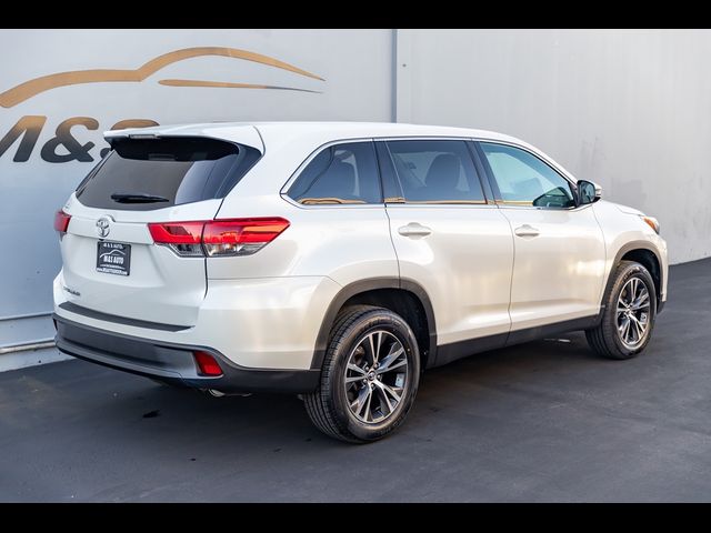 2019 Toyota Highlander LE