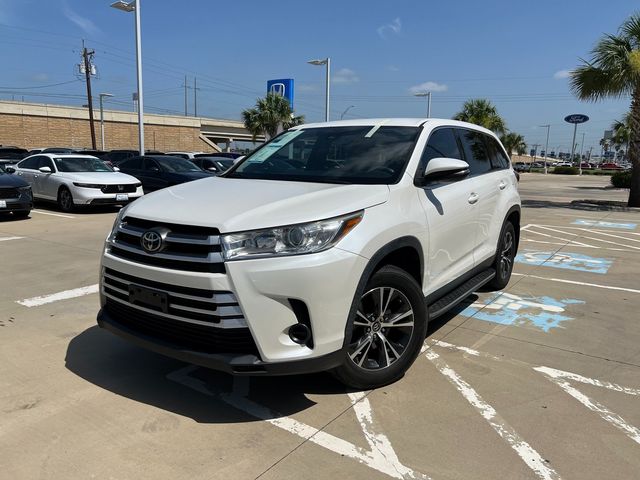 2019 Toyota Highlander LE