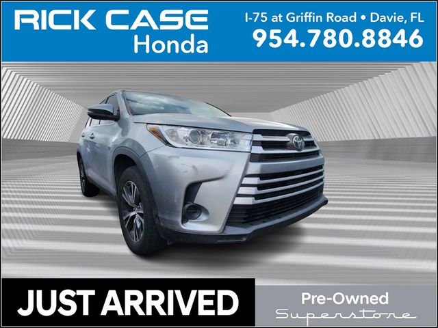 2019 Toyota Highlander LE