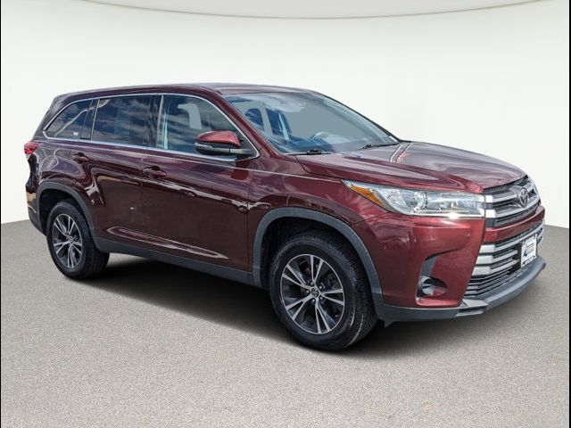 2019 Toyota Highlander LE