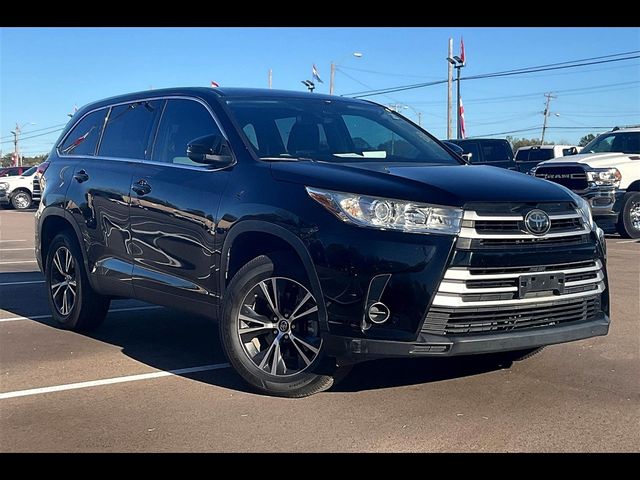 2019 Toyota Highlander LE