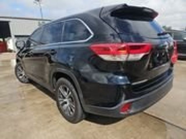 2019 Toyota Highlander LE