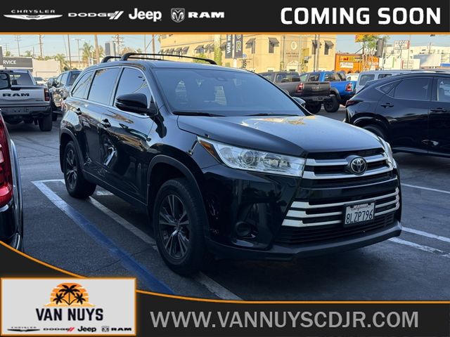 2019 Toyota Highlander LE