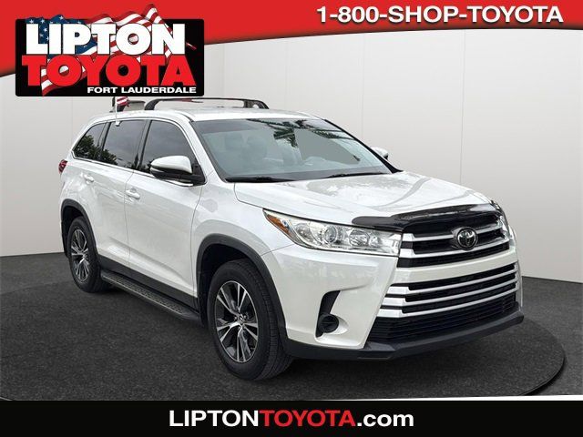 2019 Toyota Highlander LE