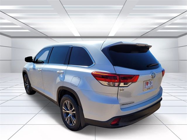 2019 Toyota Highlander LE