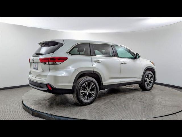 2019 Toyota Highlander LE