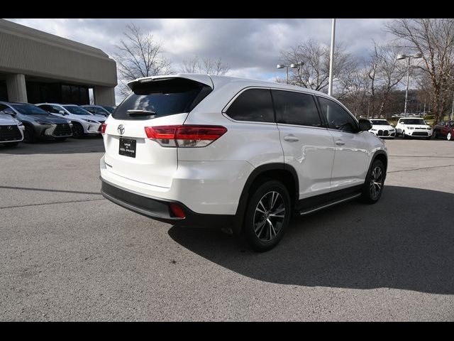 2019 Toyota Highlander LE