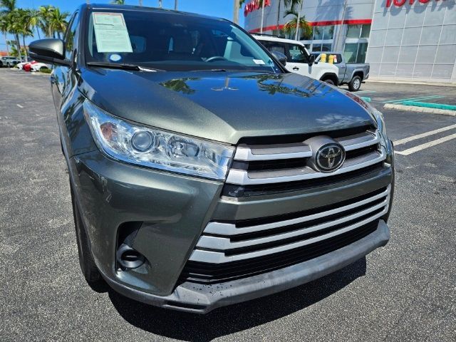 2019 Toyota Highlander LE