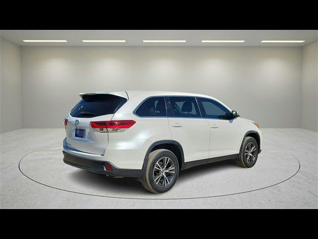 2019 Toyota Highlander LE