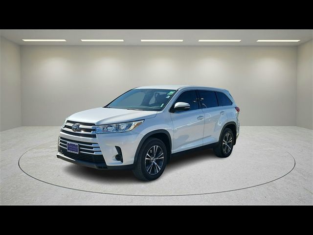 2019 Toyota Highlander LE