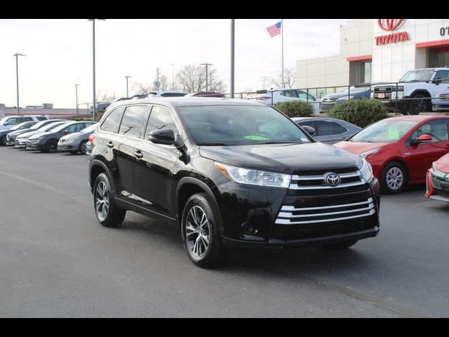 2019 Toyota Highlander LE