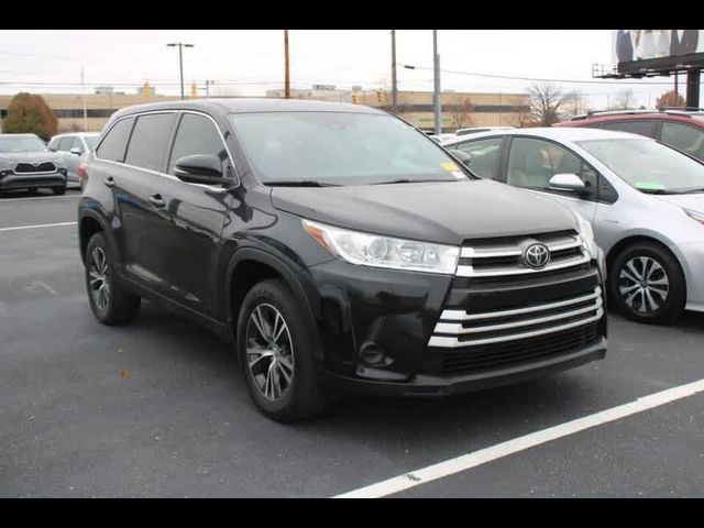 2019 Toyota Highlander LE