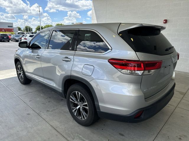 2019 Toyota Highlander LE