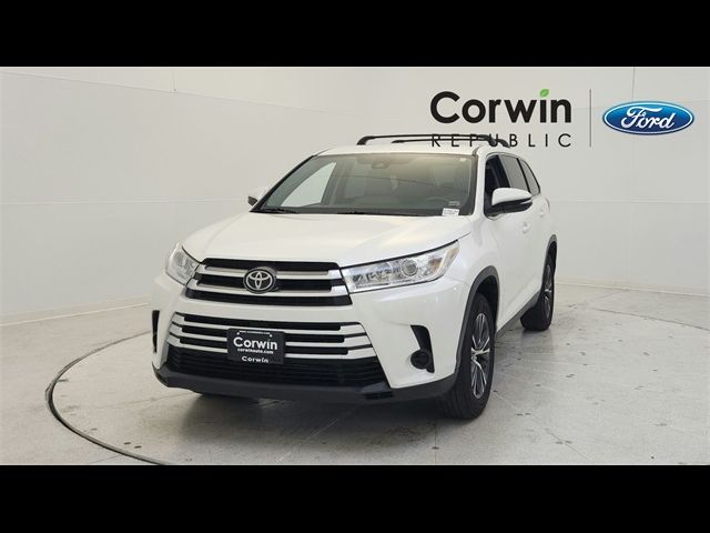 2019 Toyota Highlander LE