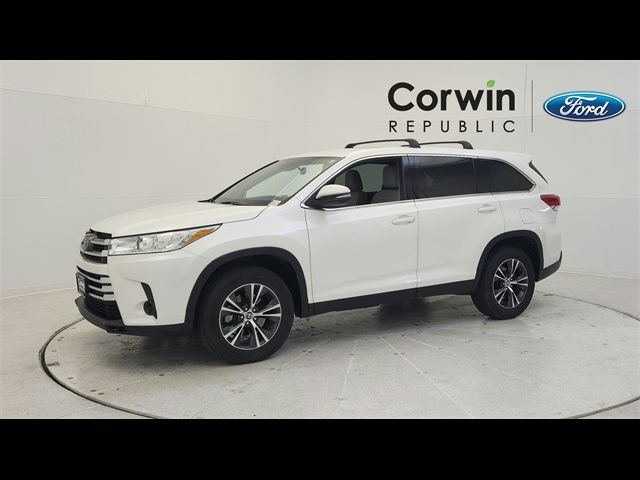 2019 Toyota Highlander LE