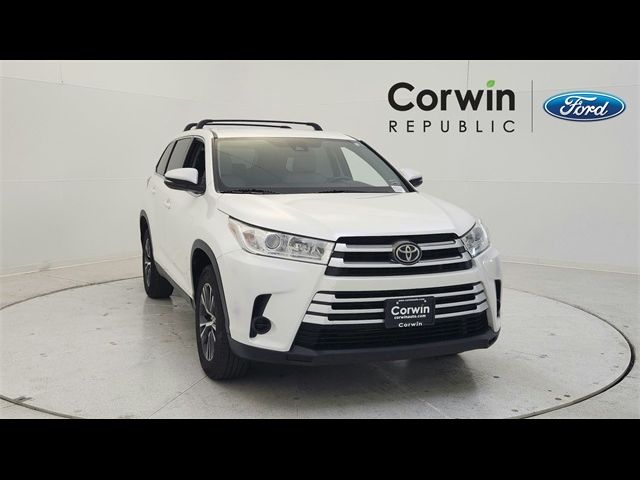 2019 Toyota Highlander LE