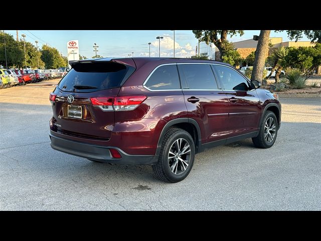 2019 Toyota Highlander LE