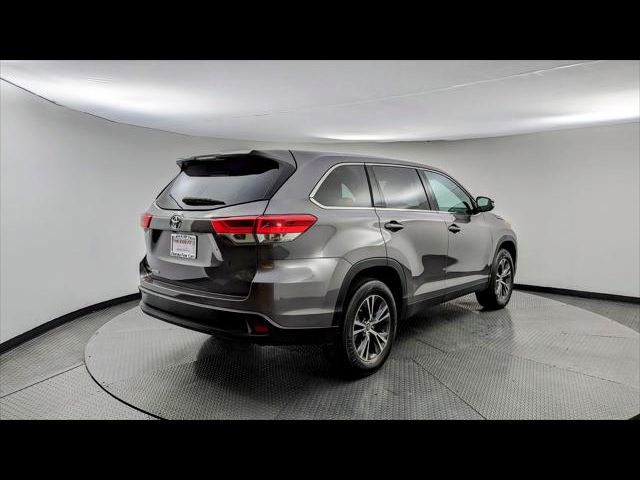 2019 Toyota Highlander LE