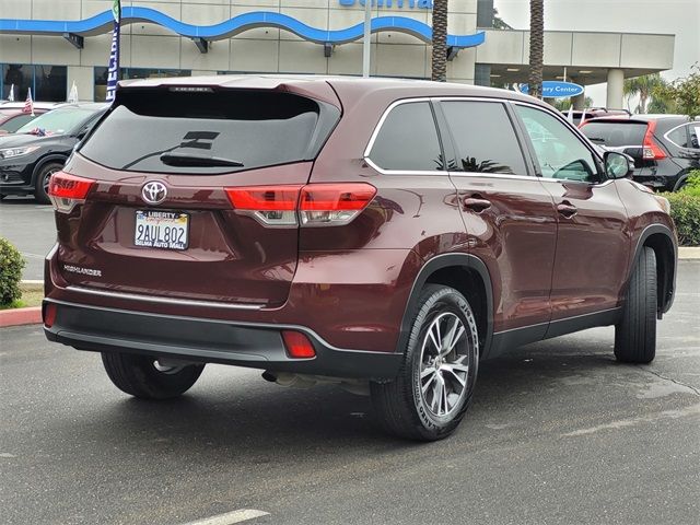 2019 Toyota Highlander LE