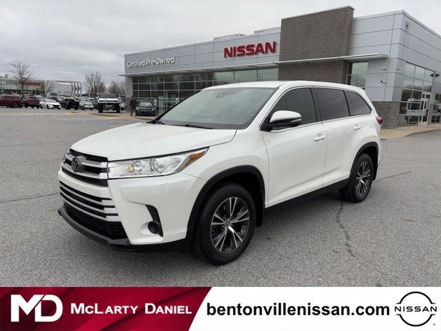 2019 Toyota Highlander LE