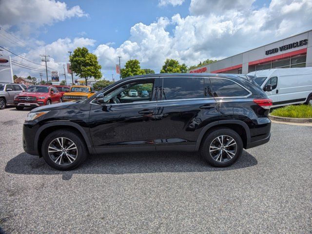 2019 Toyota Highlander LE