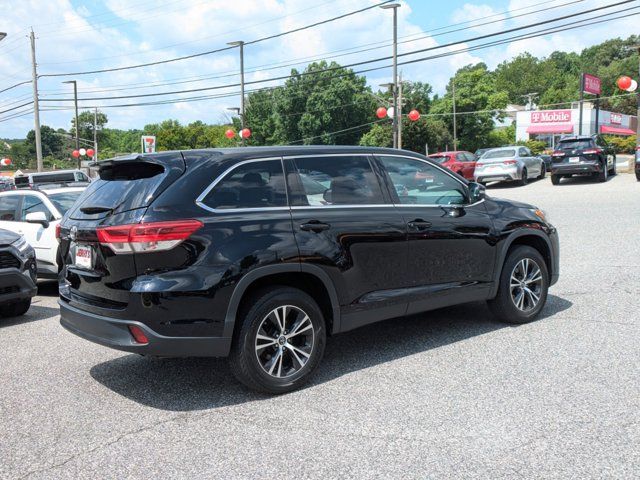 2019 Toyota Highlander LE