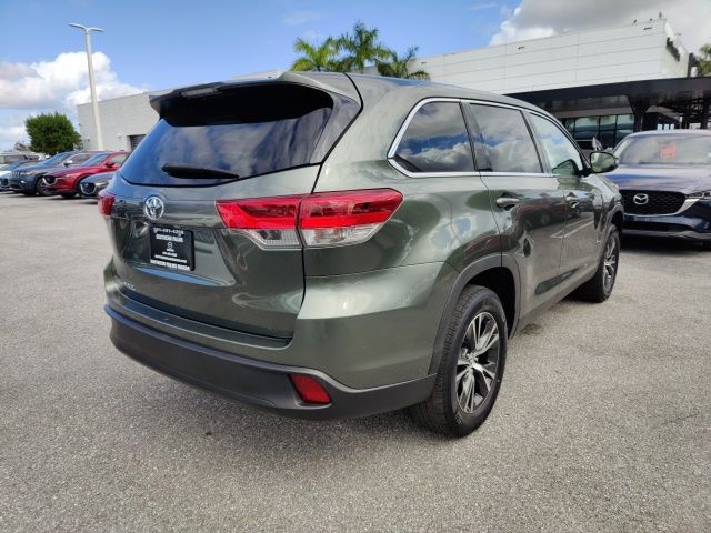 2019 Toyota Highlander LE