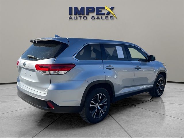 2019 Toyota Highlander LE