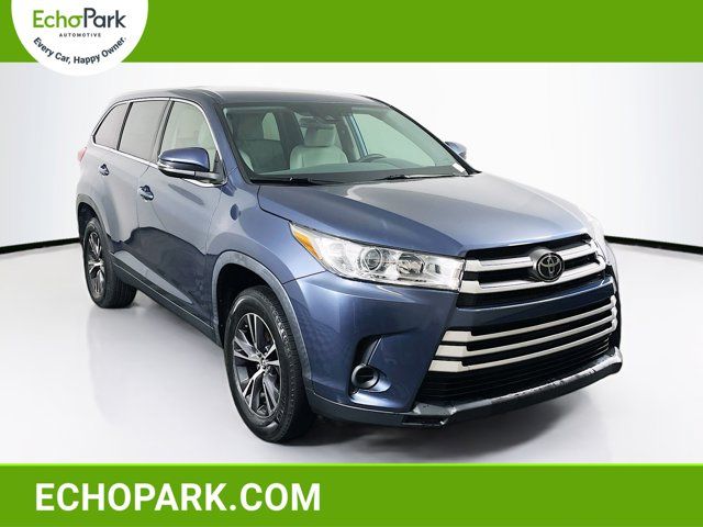 2019 Toyota Highlander LE