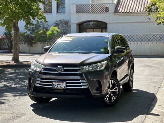 2019 Toyota Highlander LE