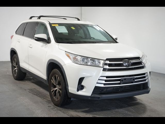 2019 Toyota Highlander LE