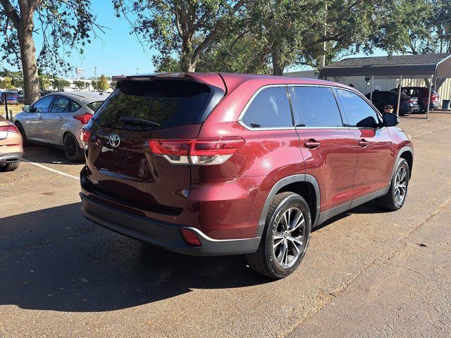 2019 Toyota Highlander LE