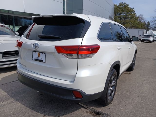 2019 Toyota Highlander LE