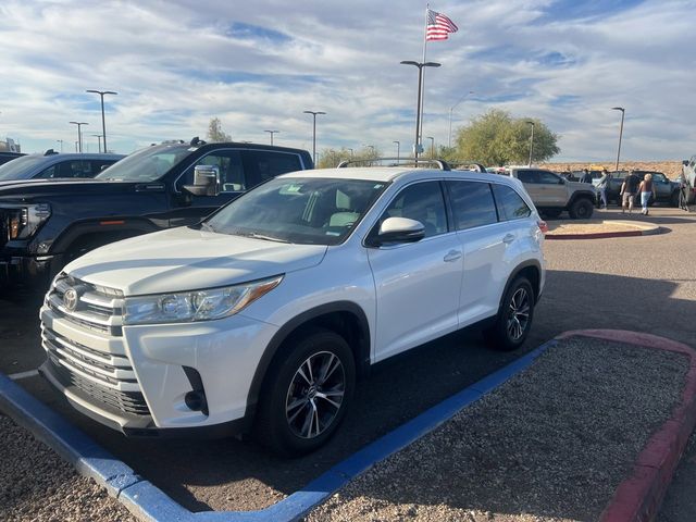 2019 Toyota Highlander LE