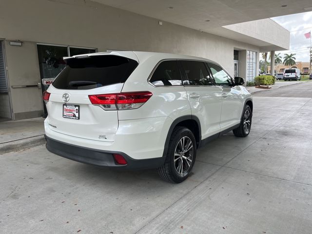 2019 Toyota Highlander LE