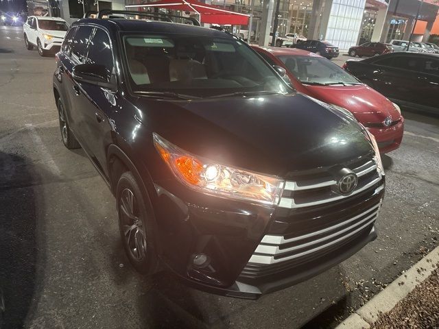 2019 Toyota Highlander LE