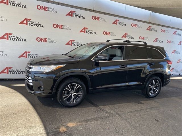 2019 Toyota Highlander LE