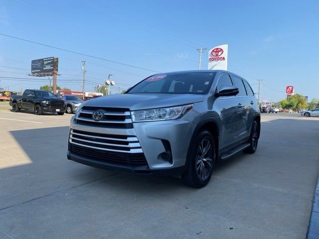 2019 Toyota Highlander LE