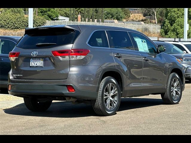 2019 Toyota Highlander LE