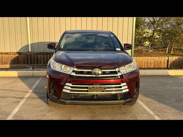 2019 Toyota Highlander LE