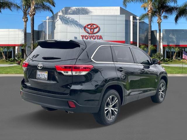 2019 Toyota Highlander LE