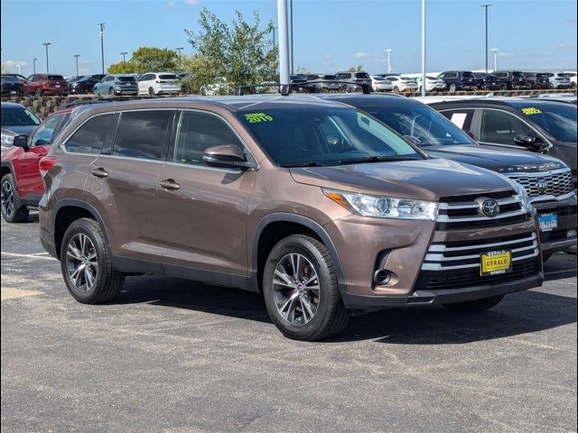 2019 Toyota Highlander LE