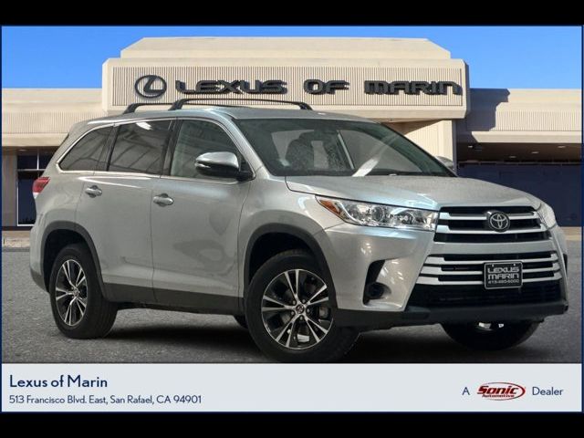 2019 Toyota Highlander LE