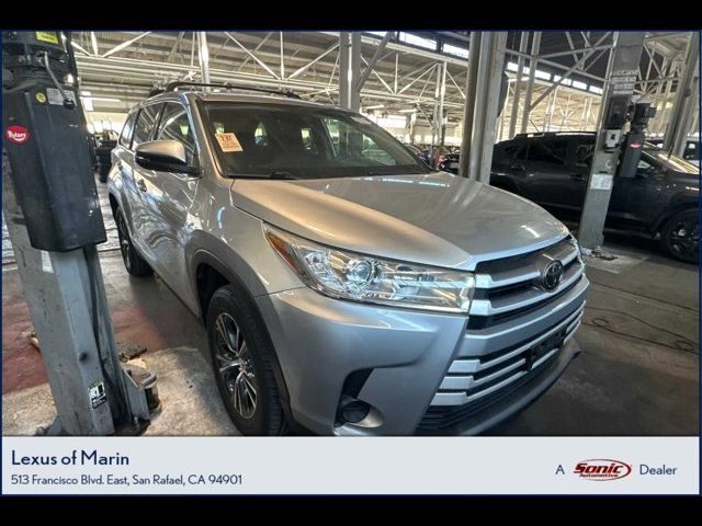 2019 Toyota Highlander LE