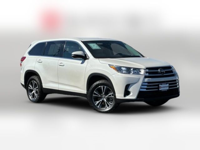 2019 Toyota Highlander LE