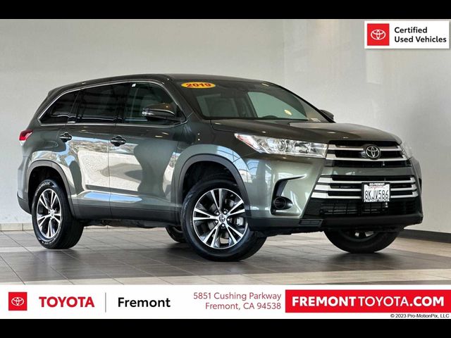 2019 Toyota Highlander LE